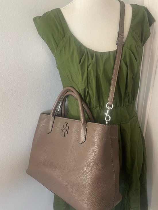 Tory Burch Handbags - Tory Burch McGraw Purse!! Gently used! All tags and dust bag included!